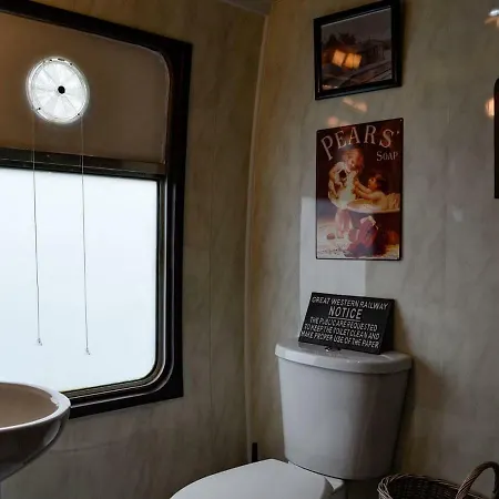 Holiday home The Railway Carriage *